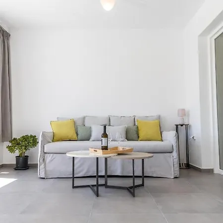 Vila Villanaxosgr - Than A Naxian House *